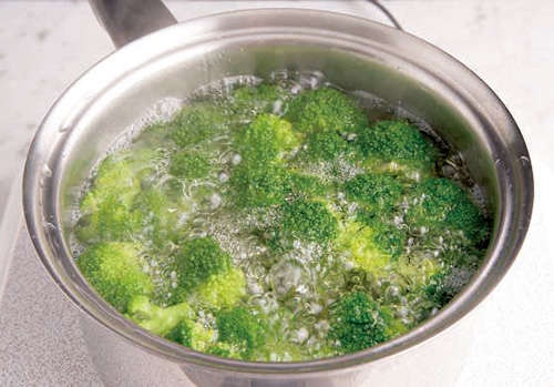 茎もおいしく！ 万能野菜ブロッコリーの扱い方をマスターしよう（6）