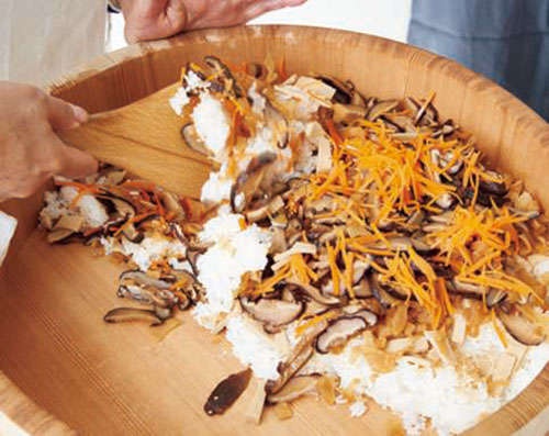 ひな祭りに作りたい！ 「ばぁば」こと料理研究家・鈴木登紀子さんのちらしずしレシピ（21）