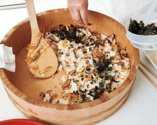 ひな祭りに作りたい！ 「ばぁば」こと料理研究家・鈴木登紀子さんのちらしずしレシピ（22）
