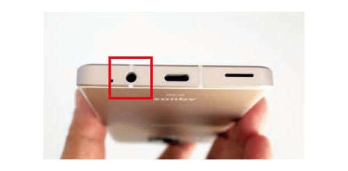 スマホにイヤホンの穴がない！ イヤホンで聞くにはどうするの／スマホお悩み相談室（20）