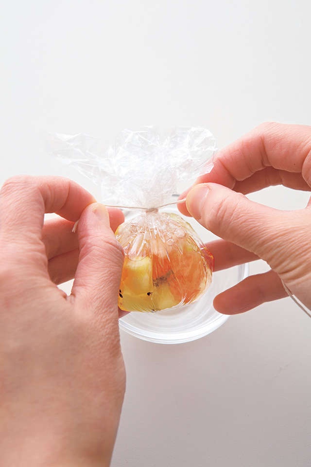 混ぜて冷蔵庫に入れるだけ！Mizukiさんの「豆乳あずきレアチーズ」「フルーツ寒天」／Mizukiのカンタン手作り 3時のおやつ（11）