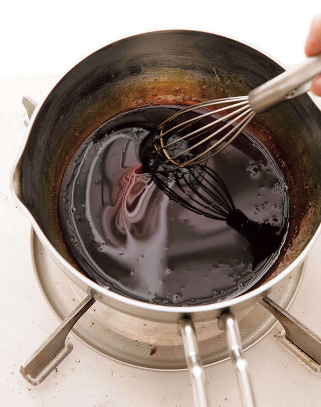 料理研究家・Mizukiさんのおうちでできる和のおやつ「いちご水ようかん」「黒糖わらびもち」／Mizukiのカンタン手作り 3時のおやつ（9）