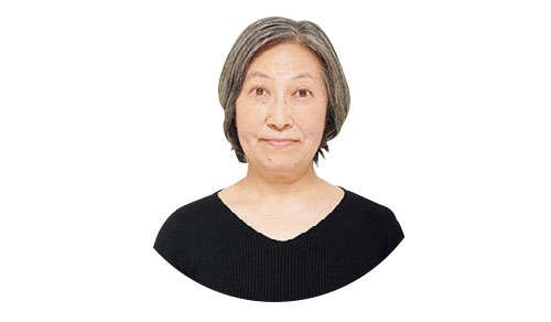 もう面倒な白髪染めはしたくない！ 美容師が指南する「流行のグレイヘアに自然に移行する方法」（3）