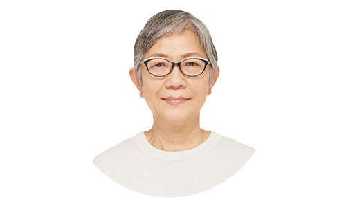 もう面倒な白髪染めはしたくない！ 美容師が指南する「流行のグレイヘアに自然に移行する方法」（4）