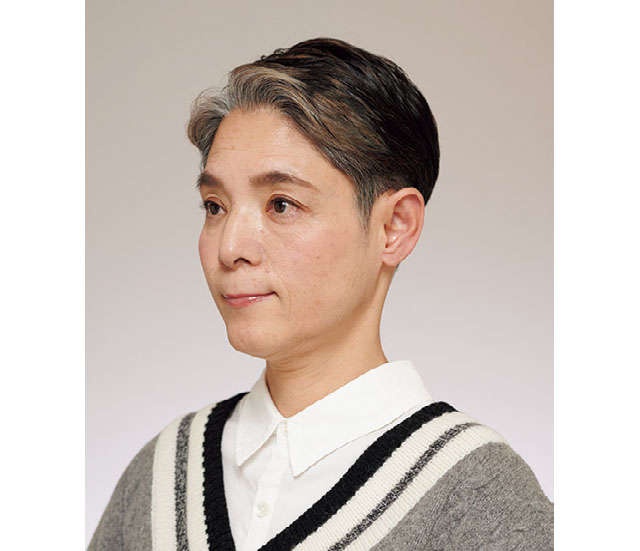 もう面倒な白髪染めはしたくない！ 美容師が指南する「流行のグレイヘアに自然に移行する方法」（19）