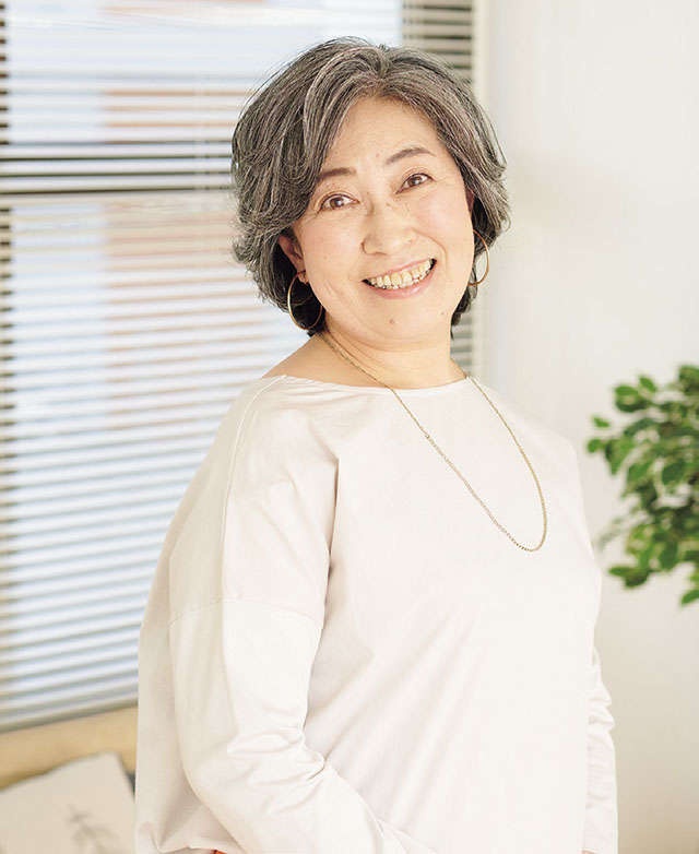 美容師が教える、白髪の量や場所で変わる悩み別「おすすめグレイヘア」。美容室での頼み方も！（13）