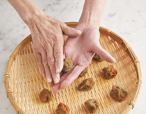 管理栄養士で料理研究家の村上祥子さんに教わる「冷凍梅で作る簡単・すぐ出来！ 梅の保存食」（13）