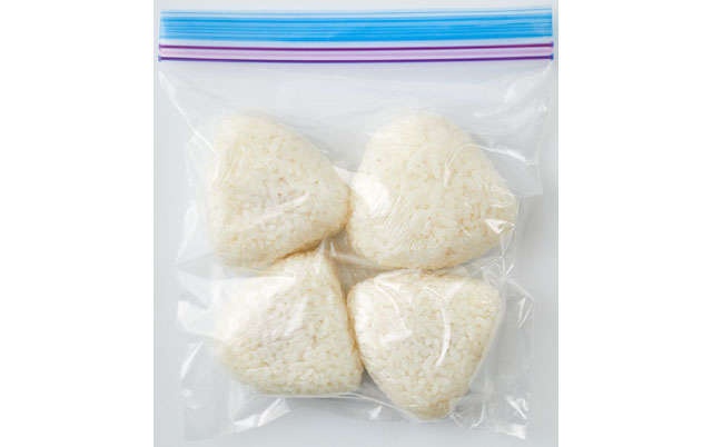 炊き立てご飯は「おにぎり」にして冷凍すると良い!? ニチレイフーズが教える「冷凍向き」な具材は？（8）