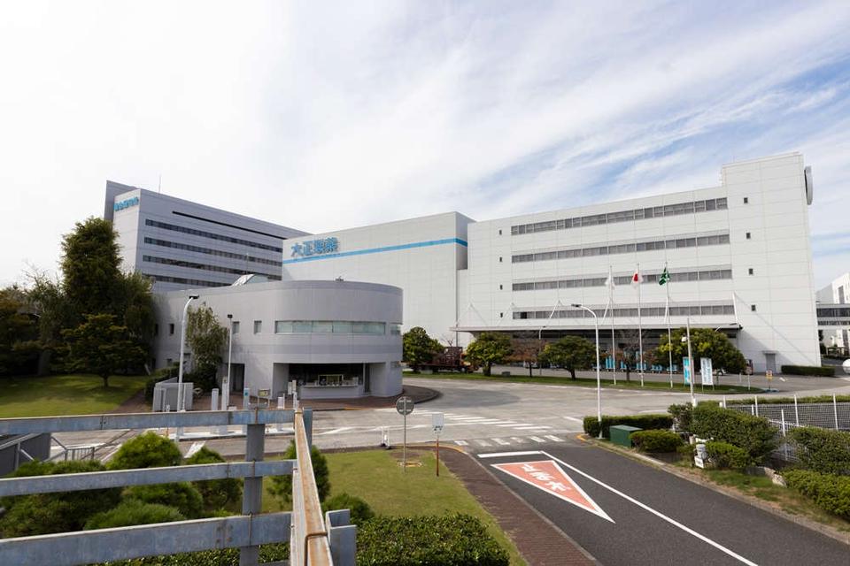 「帽子をかぶると髪が薄くなる？」10月20日は頭髪の日！ 気になる「薄毛・抜け毛対策」を大正製薬の総合研究所で聞いてきた【潜入レポート】（1）