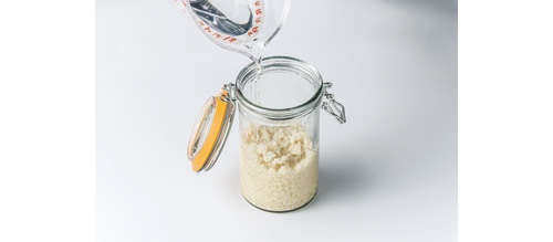 どんな料理にも塩の代わりに使えて便利！塩麹のきほんの作り方／体の内側からきれいになる 麹のレシピ（19）