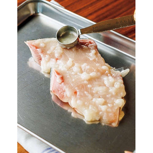 どんな料理にも塩の代わりに使えて便利！塩麹のきほんの作り方／体の内側からきれいになる 麹のレシピ（23）