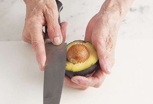 老化防止に効果的な「アボカド」のパワーレシピ。切り方、選び方なども紹介【料理研究家の村上祥子さんが伝授】（7）