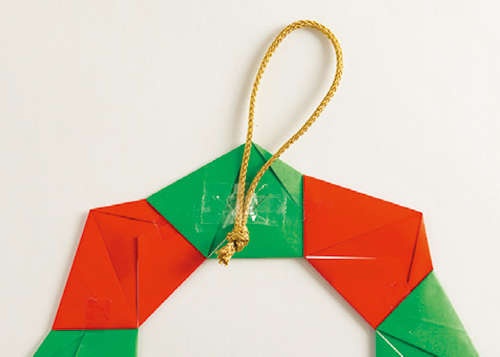 15分で完成！クリスマスとお正月に飾れる「折り紙リース」【折り紙作家のカミキィさん直伝】（20）