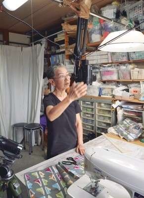 【73歳のYouTuber吉田三世さん】100均ハンガーでバッグを作成。「やりたいことが出てきたら、いつでも猪突猛進！」／人生まだまだ、これからよ  七転び八起き（3）