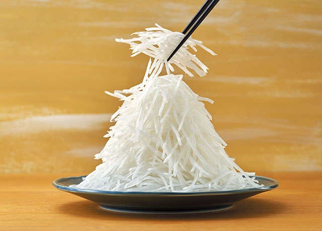 おうちで「千枚漬け」ができた！ 料理研究家村上祥子さんに教わる「大根使い切り！の漬物レシピ」（1）
