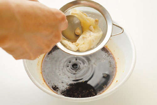お手頃価格になってきた旬の「ゆず」で簡単保存食！料理研究家ワタナベマキさんに教わる「ゆずしょうゆ」と「ゆずみそ」（6）