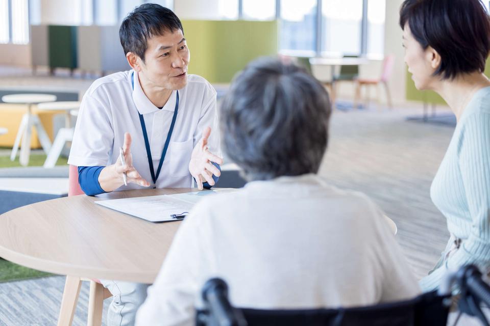 介護のプロがやめたほうがいい、と言う「子による親の介護」。その理由に柴田理恵も「まさに親孝行の罠」（1）