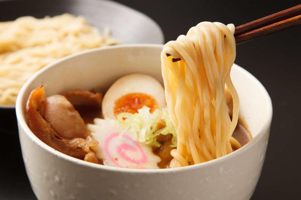 内訳を知れば納得！ ラーメンの大盛は有料なのに、つけ麺の大盛は無料にできる「ロジカルな理由」（1）