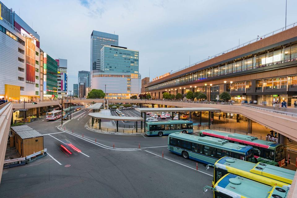 新幹線駅の片側だけ発展している理由は？ 「街の歴史」と「お金の都合」から分かる共通点（2）