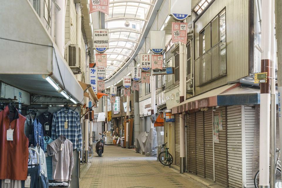 「駅前の古びた店」はなぜつぶれない？ 客が来なくても問題無い、お店の裏側に隠されたからくり（2）