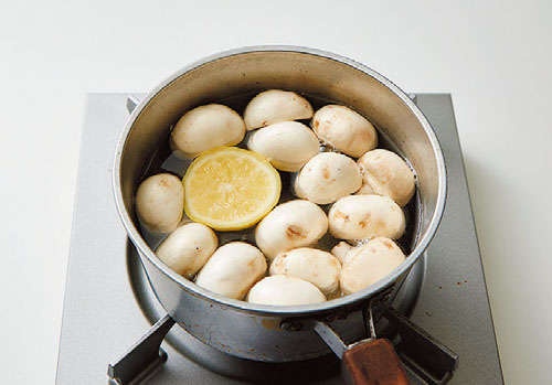 【料理研究家の牧野直子さんに教わる】1日で完成！はちみつの甘味が嬉しい 「レモン酢」レシピ（10）