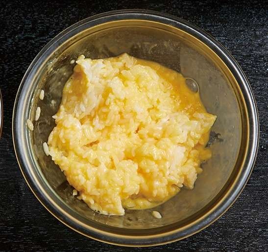 リュウジ流「虚無炒飯」の具材は卵のみ！「中華調味料2種」を使うだけで高級海鮮炒飯の味へ／虚無レシピ（4）