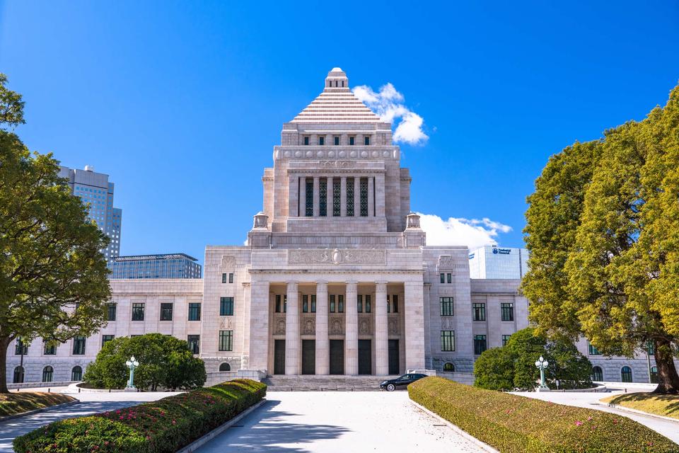 正直、政治を学ぶことにメリットを感じない...。とはいえやはり学んだ方がいい？／幸せに生きるための政治（1）