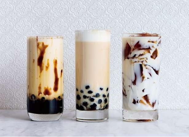 台湾のドリンクといえばこれ！牛乳と氷をシェイクして作る「タピオカミルクティー」レシピ（1）