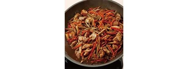 【管理栄養士の「やせ弁」】食物繊維たっぷり！ オートミールを使った「炊き込みごはん風弁当」レシピ（4）