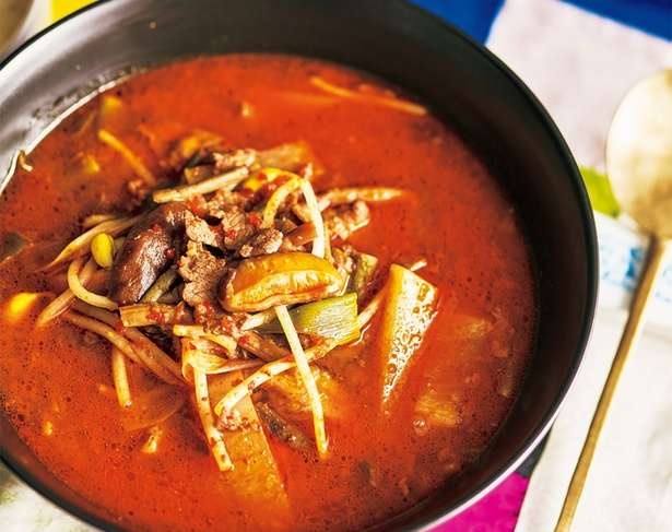しいたけやわらびも入って栄養満点！人気料理家の韓国人オッパが教える「ユッケジャン」のレシピ（2）