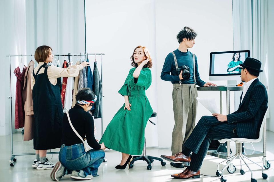 ファッション誌は、なぜ「新奇」なカタカナ語を生み出すのか。「ガーリーなカジュアル」の進化で考える（2）