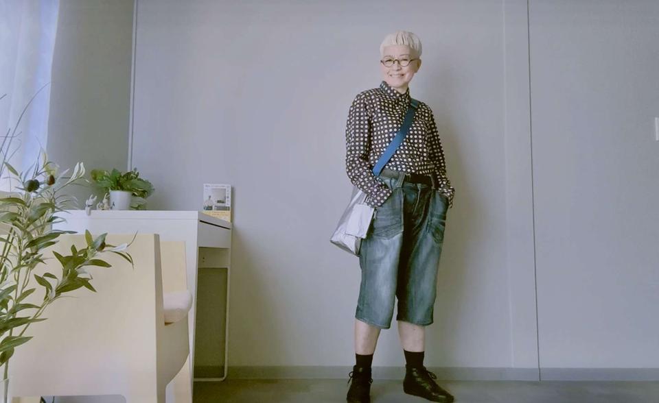 プチプラコーデのお手本！ おしゃれすぎる73歳YouTuber・ロコリさんに学ぶ「カラーアイテム」の取り入れ方（6）