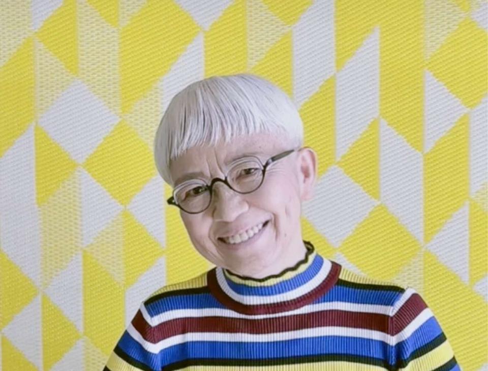 プチプラコーデのお手本！ おしゃれすぎる73歳YouTuber・ロコリさんに学ぶ「カラーアイテム」の取り入れ方（11）