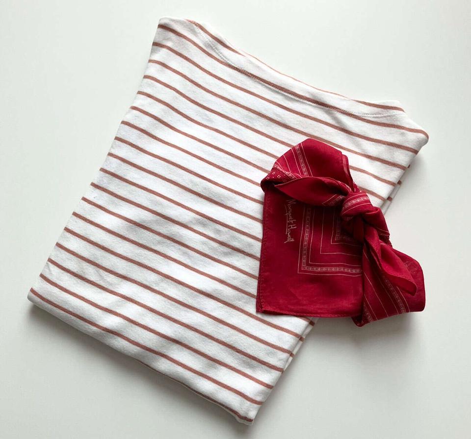 【60代からのおしゃれ】体型の変化も軽く受け入れて。お気に入りボーダーTシャツの着こなし（4）
