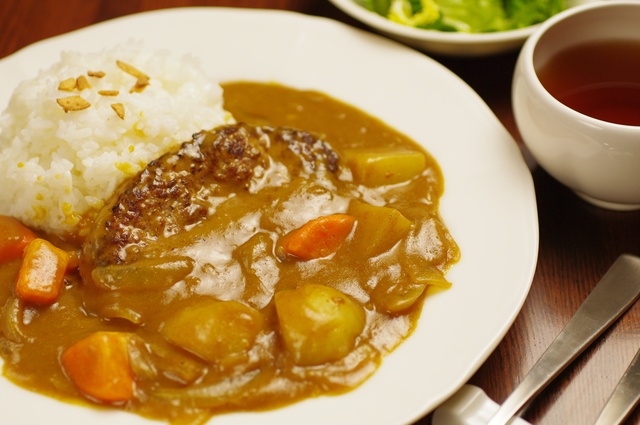 82歳でハンバーグカレーセット完食！糖尿病なのに高カロリー食が大好きな義母（2）