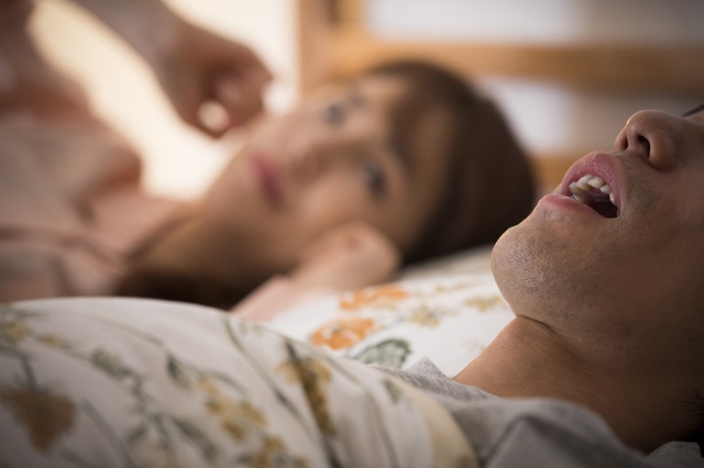 夫のいびきで離婚危機!? 眠れぬ夜をなんとかしたい！／キッチン夫婦（妻）（1）