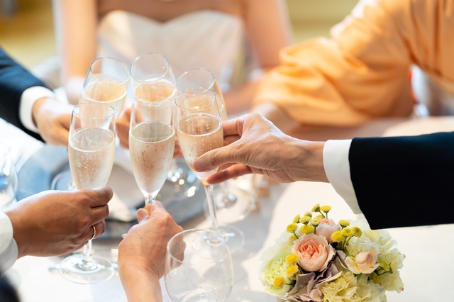 中学生になる夫の息子はどう感じるのだろう...心を砕いて挙げた「子連れ再婚」の結婚式／キッチン夫婦（妻）（2）