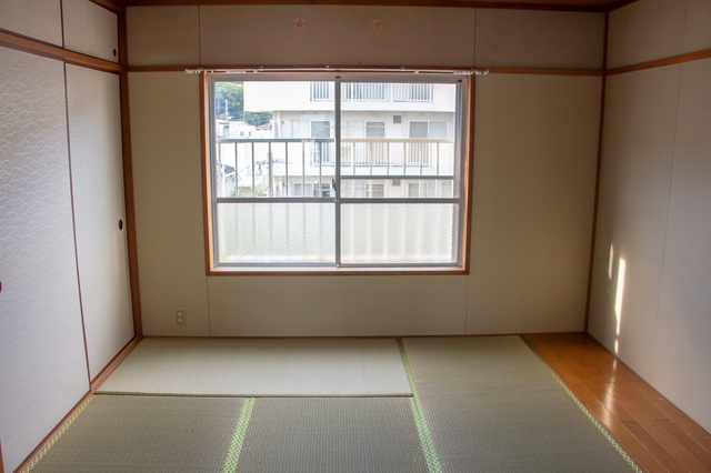 ここは私の新居です！引っ越し業者に「家具の配置」を指示する姑に思わず...／かづ（1）