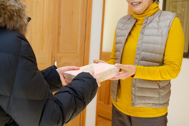 近所でも有名だった姑の嫁いびり。「大変やったねぇ」認知症の姑を心配しているようで...？／かづ（2）