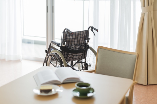入院している姑の次の行き先は？ 「仕事が忙しい」と探そうともしない夫についにブチ切れた！／かづ（2）