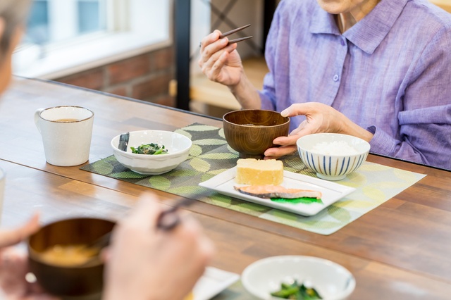 "嫁いびり"義母の認知症が進み...穏やかな日々に見える、家族それぞれの「人としての姿」／かづ（1）