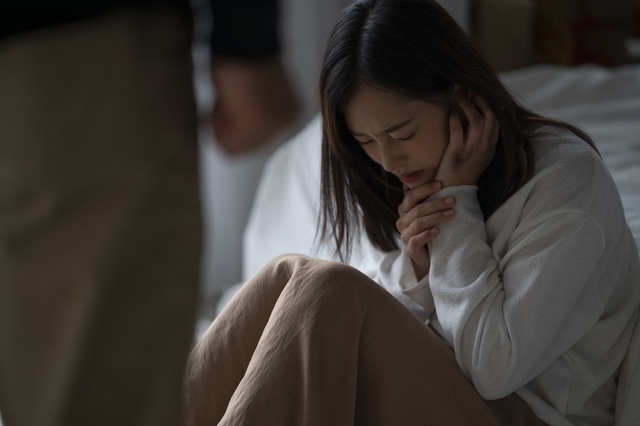 夫の顔色を見て過ごす日々。理不尽なDVも「怒らせる私が悪いんだ」と思い込み...／chii（1）