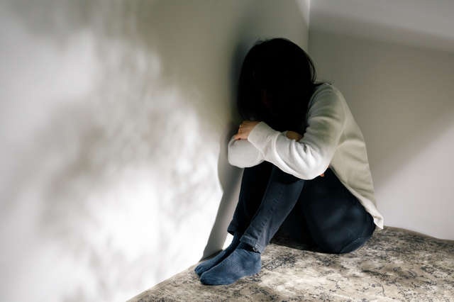 DV父親から逃れるため18歳で家を出た娘。彼女の部屋が私と息子の避難場所に...／chii（1）