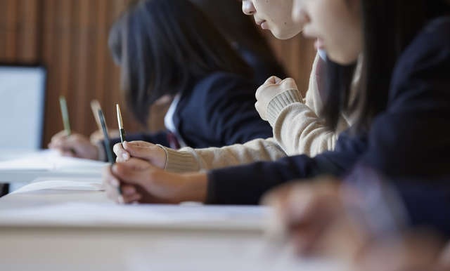 貧乏母子家庭だと大学にも行けないのか。受験生の息子を苦しめた「母の判断」／chii（2）