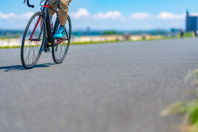 坂道に泣き、足は疲労でパンパン...初老で始めた「自転車フードデリバリー」は前途多難！／キッチン夫婦（1）