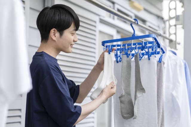 「母さん助けて」DV夫から逃げて母子の「共依存生活」がスタート。私は息子を縛り付けていた...／chii（2）
