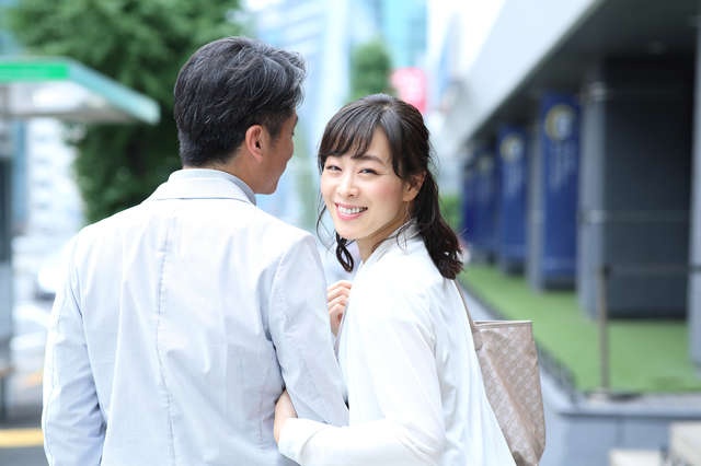 職場でダラダラ...バイト先店長の「横柄な態度」が許されるのには「ありえない理由」があった！／かづ（2）