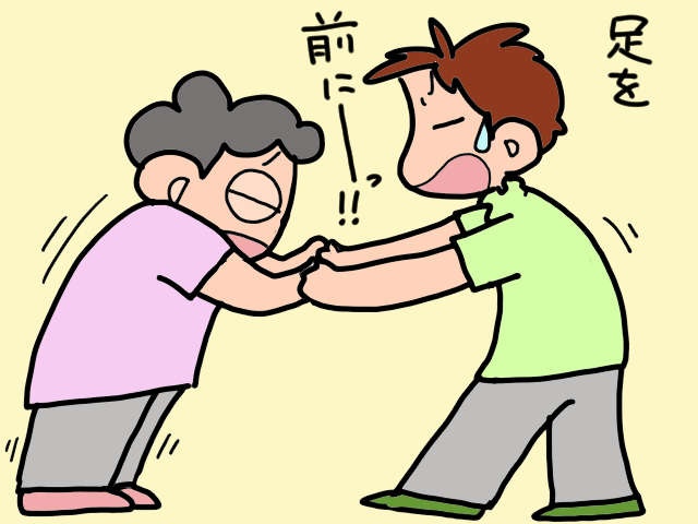 自立歩行が困難な認知症義母。教わった方法で「手引き歩行」してみると...思わぬ代償が！／山田あしゅら（4）