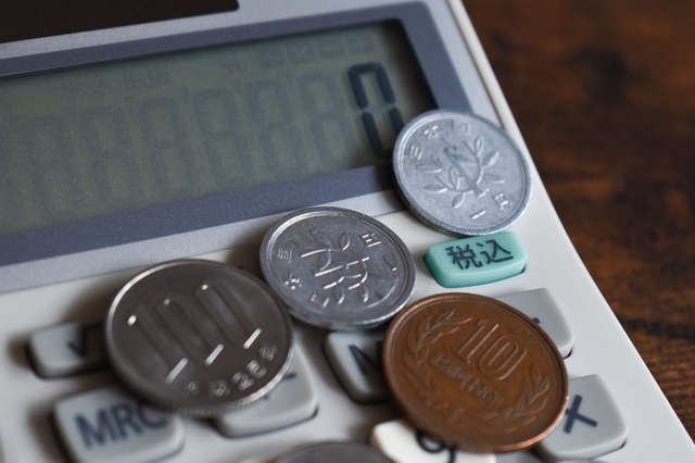 持つべきものは現金と実感。腕を骨折して三カ月収入がゼロに。別居中の夫は当てにならず...／chii（1）