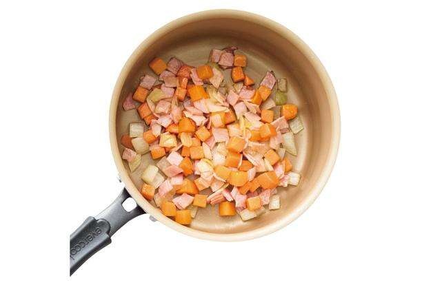 「調整豆乳」×「牡蠣」の掛け算で若返り効果を高める「牡蠣の豆乳チャウダー」のレシピ（4）
